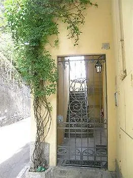 豪斯百思酒店